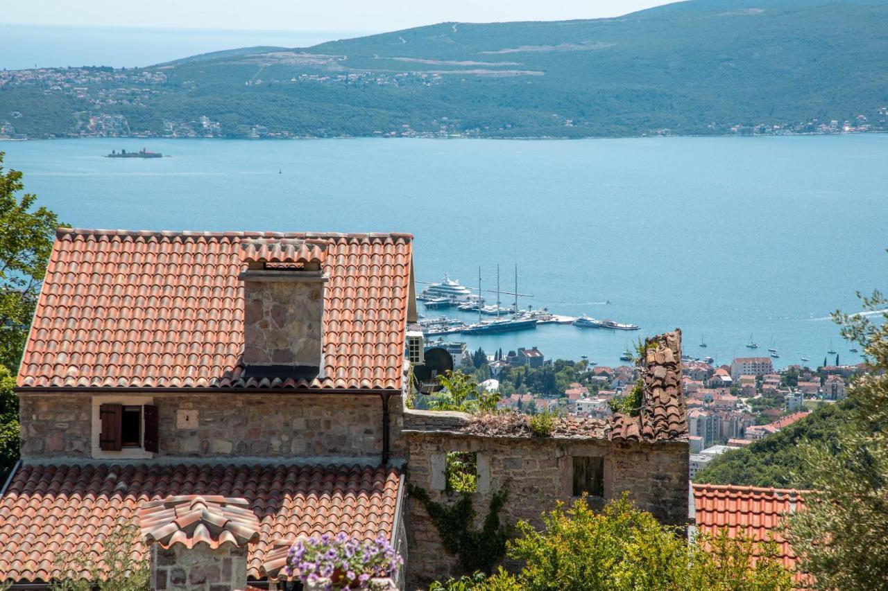 Old Stone House Villas Tivat Bagian luar foto