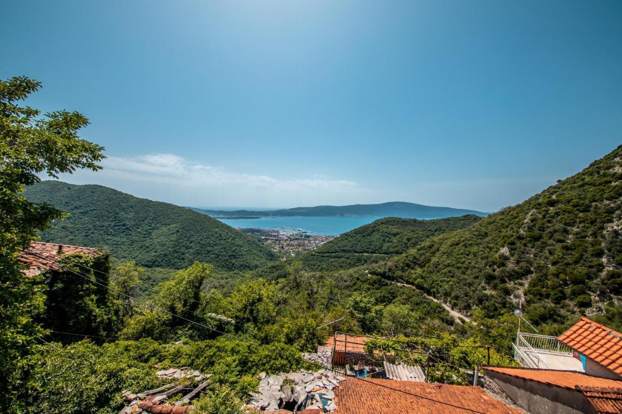 Old Stone House Villas Tivat Bagian luar foto