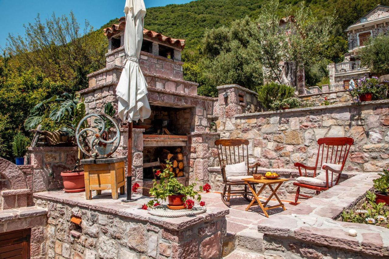 Old Stone House Villas Tivat Bagian luar foto