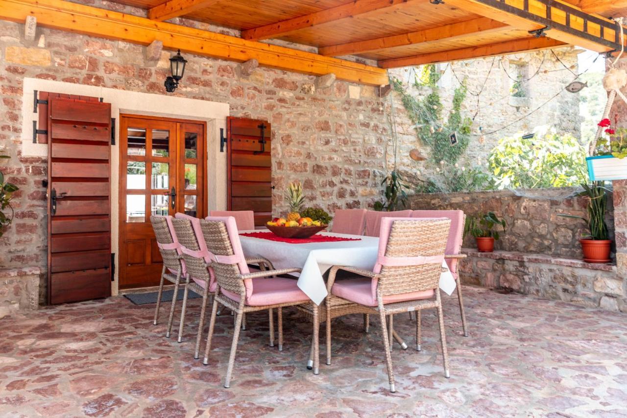 Old Stone House Villas Tivat Bagian luar foto