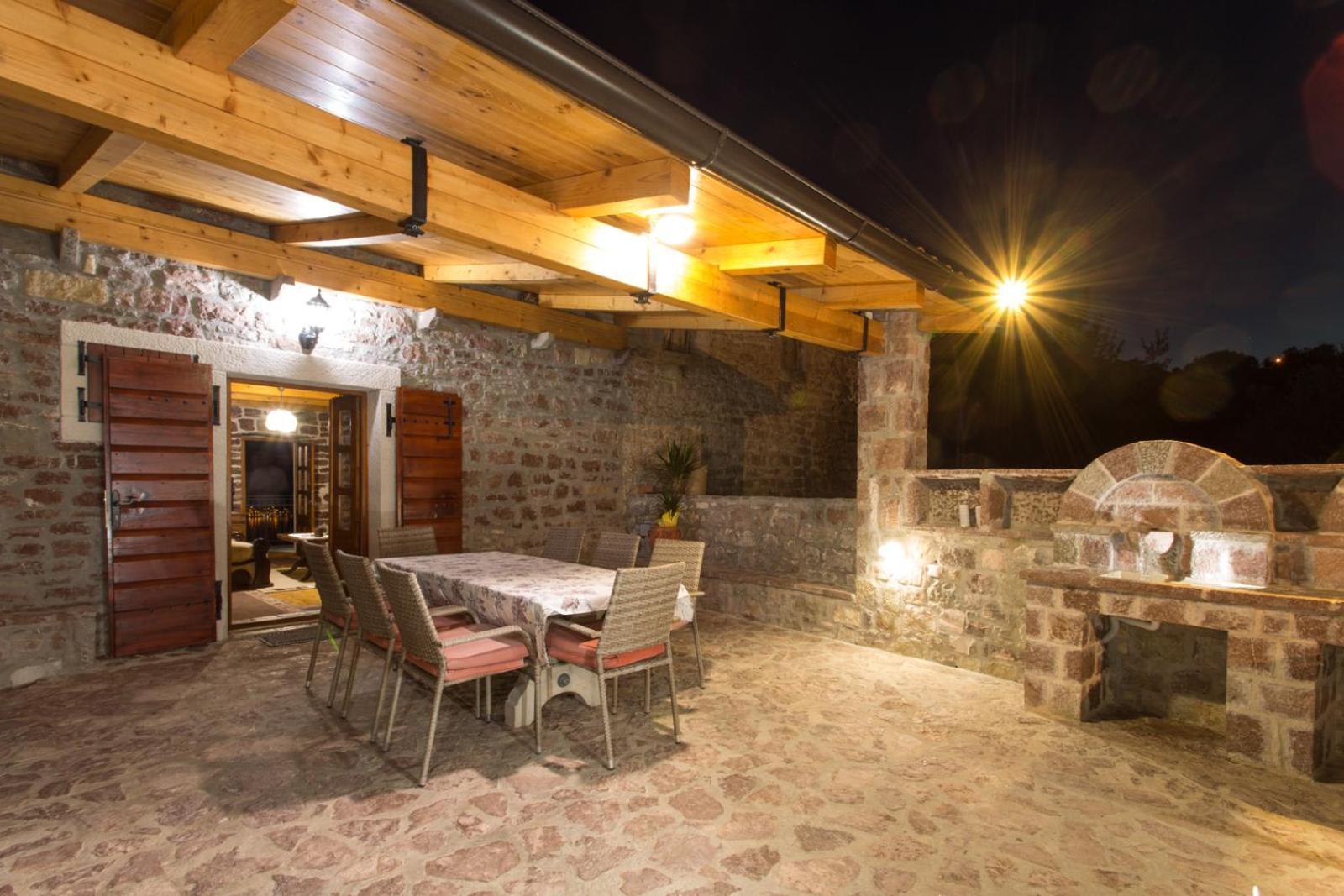 Old Stone House Villas Tivat Bagian luar foto