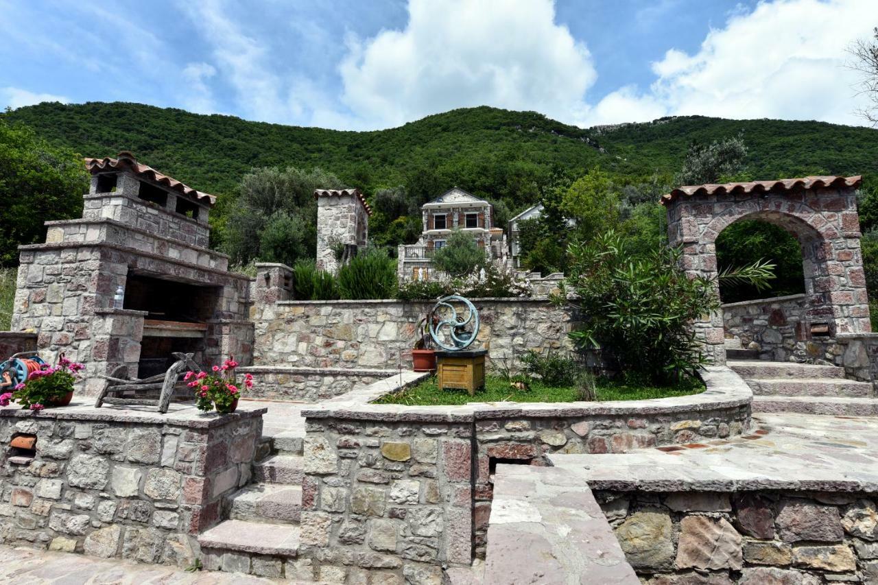 Old Stone House Villas Tivat Bagian luar foto